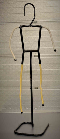 Mallinukkekehikko tavuteltavilla käsillä ja jaloilla