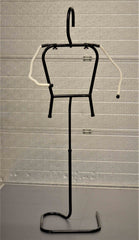 Mallinukkekehikko taivuteltavilla käsillä