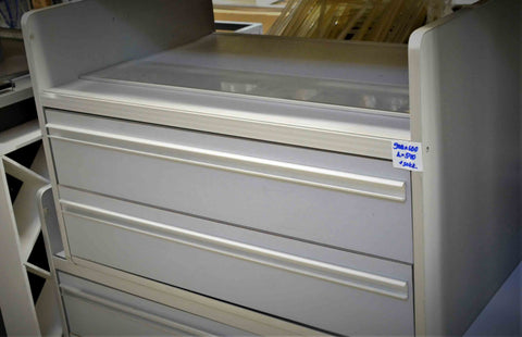 Esittelypöytä/ alakaappi vetolaatikoilla